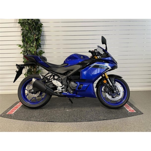 Yamaha YZF-R3 Icon Blue 2025