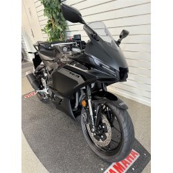 Yamaha YZF-R3 ABS 2025