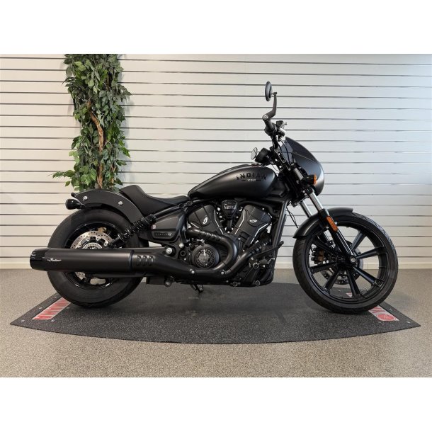 Indian Sport Scout 1250 Ltd Black Smoke 2025