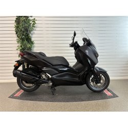 Yamaha XMAX 300 Tech MAX 2025