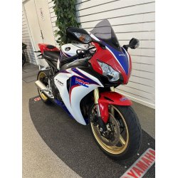 Honda CBR1000RR Fireblade 2010