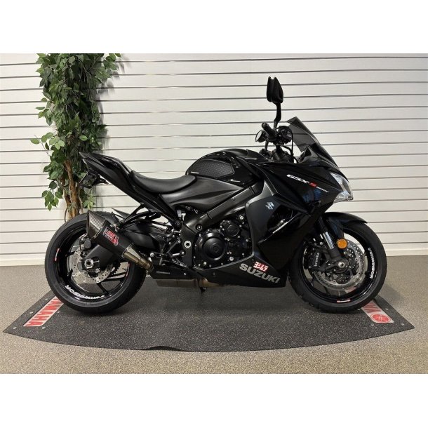 Suzuki GSX-S1000F A Yoshimura Edition 2020