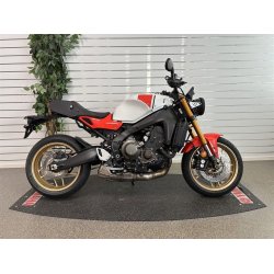 Yamaha XSR900 ABS - Legend Red 2026