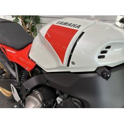 Yamaha XSR900 ABS - Legend Red 2026