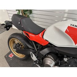 Yamaha XSR900 ABS - Legend Red 2026
